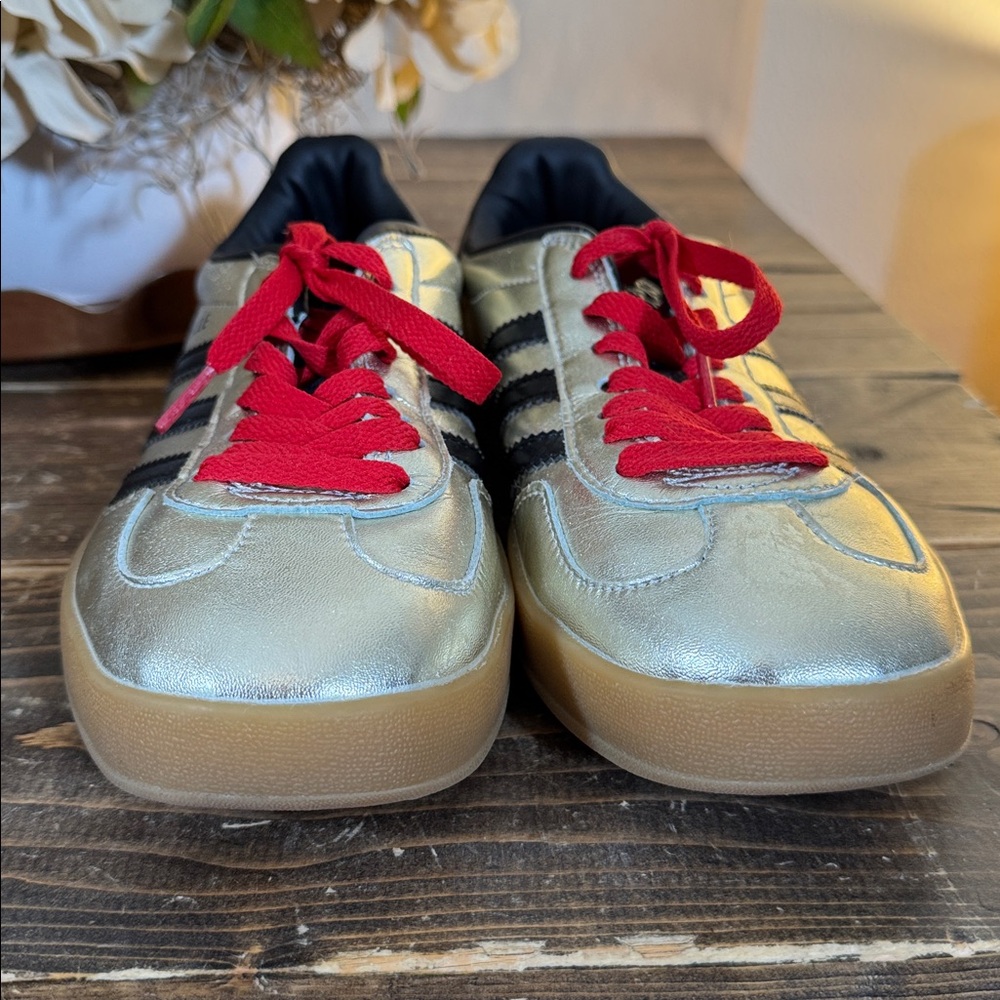 Adidas x Gucci Mens Gazelle Metallic Gold Sneakers with Red Laces - Picture 5 of 14